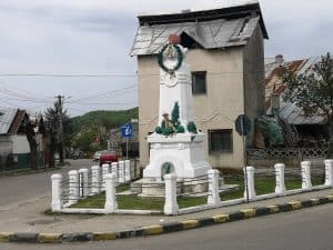 Monumentul eroilor centrul vechi